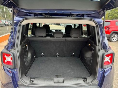Used 2017 Jeep Renegade Latitude w/ Cold Weather Group AWD/4WD image 24