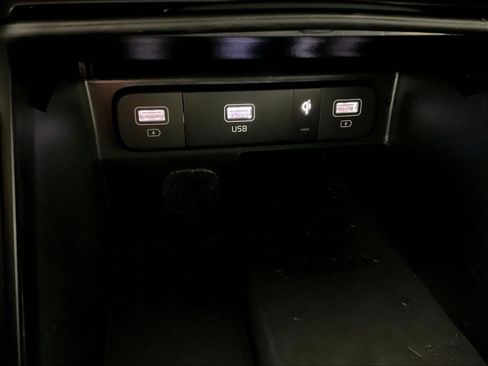 Used 2023 Kia Sorento S AWD/4WD image 16