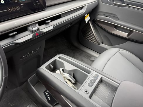 New 2026 Kia EV9 Light image 13