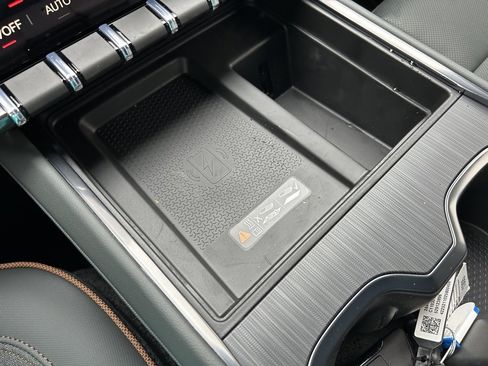 New 2026 GMC Acadia AT4 image 31