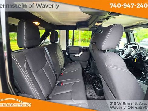 Used 2018 Jeep Wrangler Unlimited Sahara w/ Max Tow Package AWD/4WD image 23
