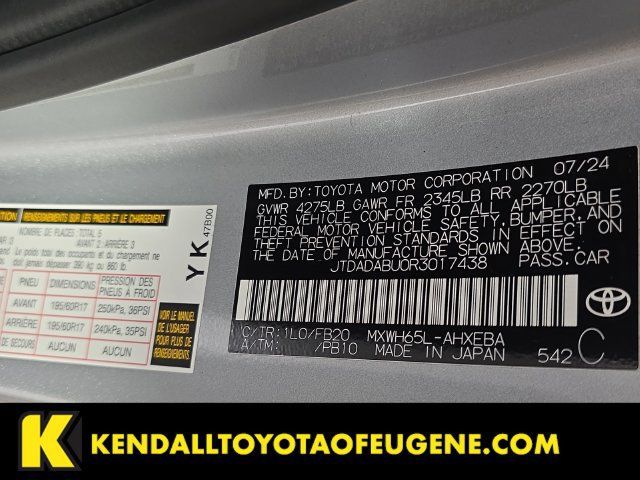 Used 2024 Toyota Prius LE AWD/4WD image 10