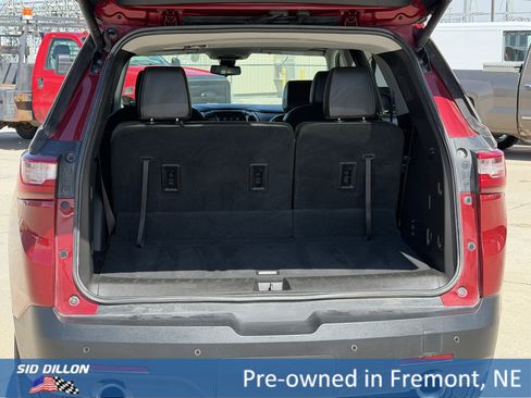 Certified 2020 Chevrolet Traverse LT w/ LT Premium Package AWD/4WD image 5