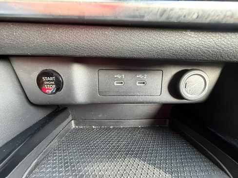 Used 2025 Nissan Rogue SV AWD/4WD image 32