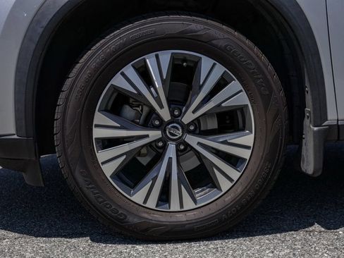 Used 2021 Nissan Rogue SV FWD image 11