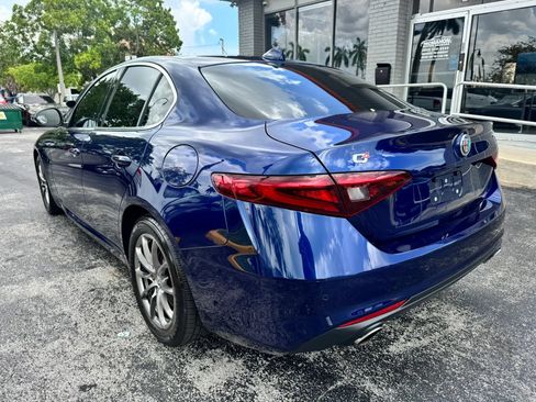 Used 2018 Alfa Romeo Giulia AWD image 6