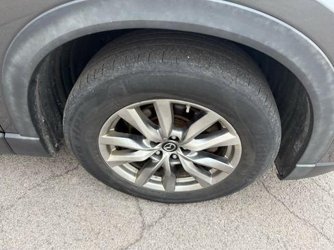 Used 2019 MAZDA CX-9 Touring w/ Touring Premium Package image 4