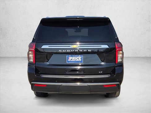Used 2024 Chevrolet Suburban LT image 7