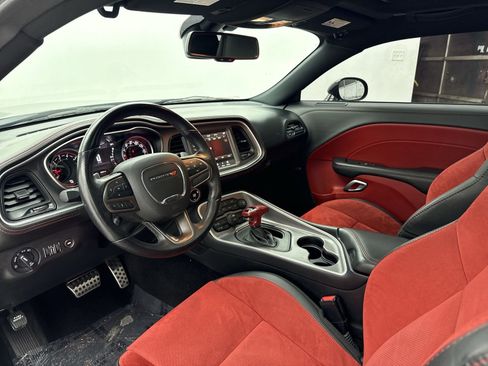 Used 2022 Dodge Challenger GT w/ Plus Package image 12