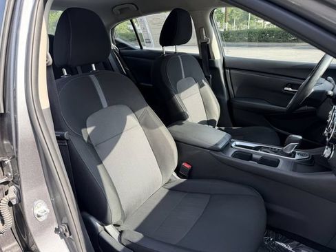 Used 2025 Nissan Sentra SV FWD image 29