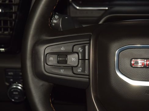 Used 2025 GMC Sierra 1500 AT4 w/ AT4 Premium Package AWD/4WD image 37