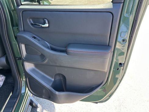 New 2025 Nissan Frontier PRO-4X w/ Pro Convenience Package image 41