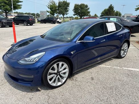 Used 2019 Tesla Model 3 AWD/4WD image 4