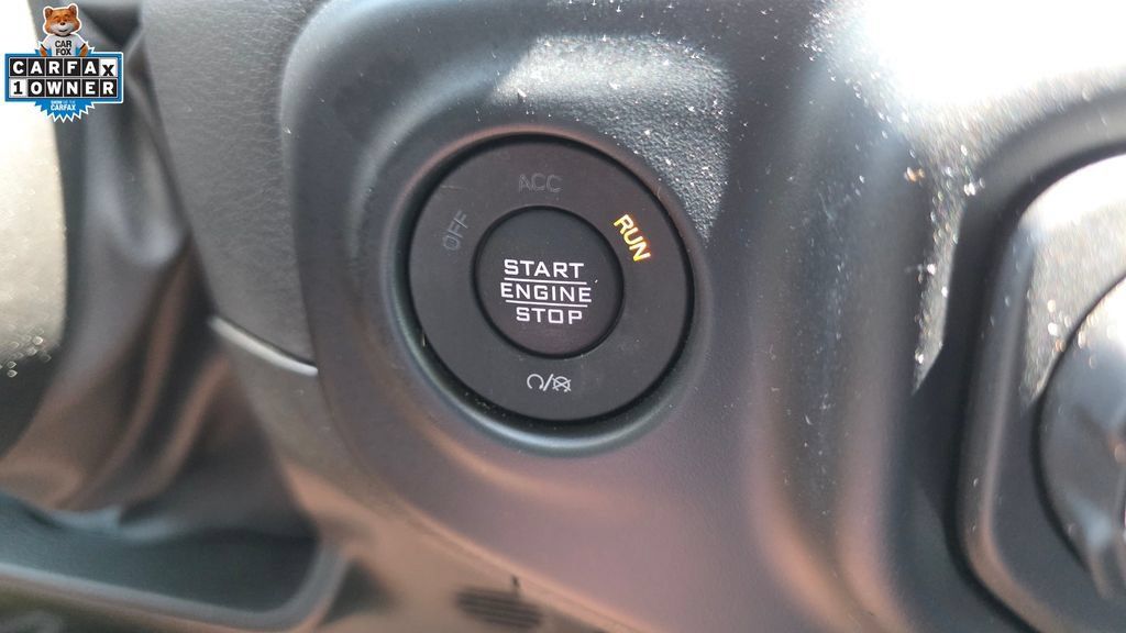 Used 2023 Jeep Gladiator Mojave w/ Cold Weather Group AWD/4WD image 34