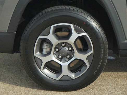 Used 2022 Jeep Compass Trailhawk w/ Sun and Sound Group AWD/4WD image 7