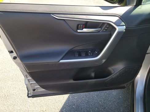 Certified 2021 Toyota RAV4 Limited AWD/4WD image 18