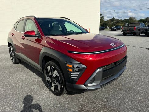 Used 2025 Hyundai Kona Limited image 25