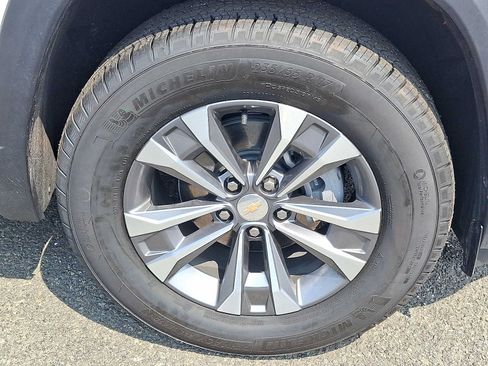 Used 2026 Chevrolet Equinox LT w/ Convenience Package II AWD/4WD image 8