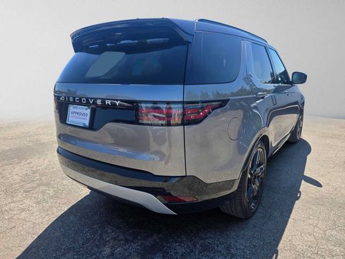 Used 2025 Land Rover Discovery Metropolitan Edition AWD/4WD image 5