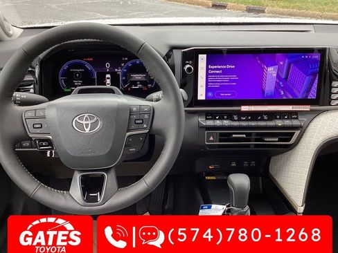 New 2026 Toyota Camry Hybrid AWD/4WD image 9
