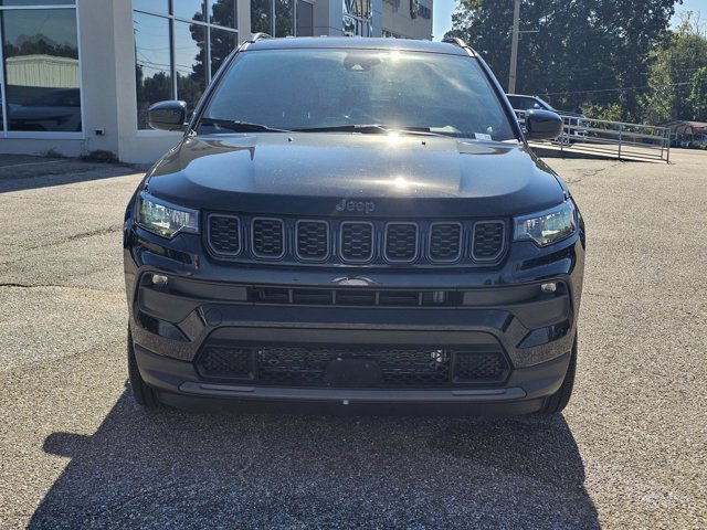 Used 2026 Jeep Compass Latitude w/ Quick Order Package 29K AWD/4WD image 2