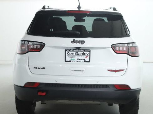Used 2025 Jeep Compass Trailhawk AWD/4WD image 43