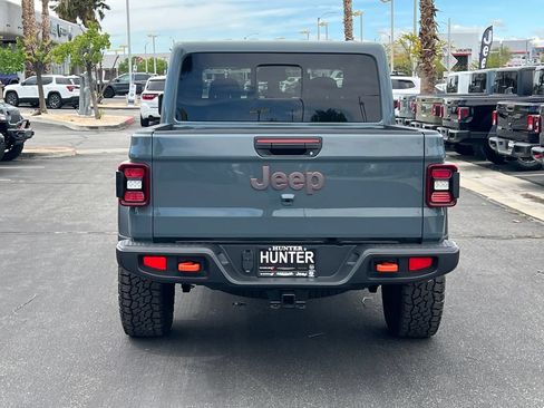 New 2026 Jeep Gladiator Mojave w/ Technology Group AWD/4WD image 6