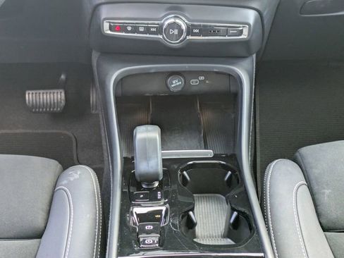 Certified 2023 Volvo XC40 B5 Plus w/ Climate Package AWD/4WD image 26