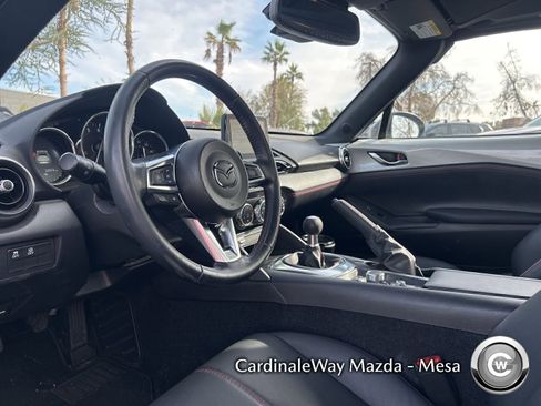 Used 2019 MAZDA MX-5 Miata RF Grand Touring w/ GT-S Package image 12