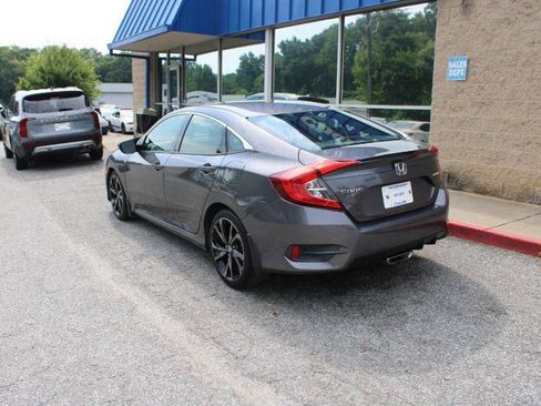Used 2019 Honda Civic Sport image 4