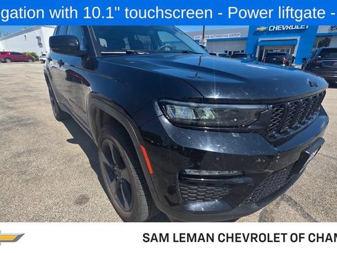 Used 2023 Jeep Grand Cherokee Limited w/ Black Appearance Package AWD/4WD image 1