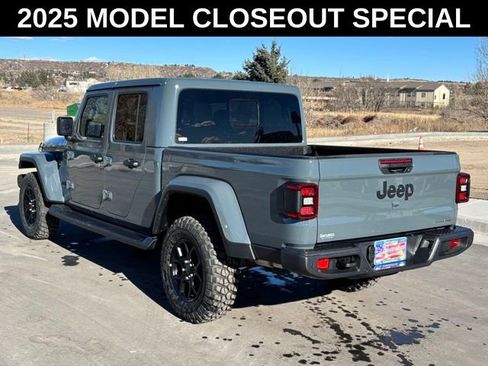 New 2025 Jeep Gladiator Sport image 3