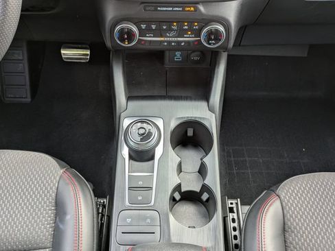 Used 2023 Ford Escape ST-Line AWD/4WD image 19