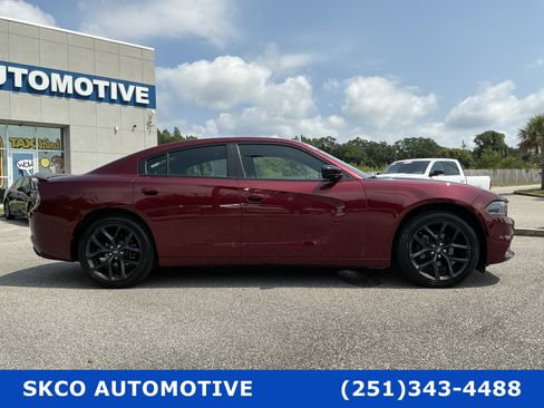 Used 2020 Dodge Charger SXT w/ Blacktop Package RWD image 6