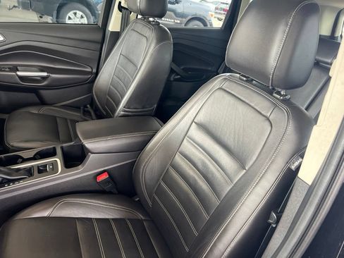 Used 2017 Ford Escape Titanium w/ Equipment Group 301A AWD/4WD image 5
