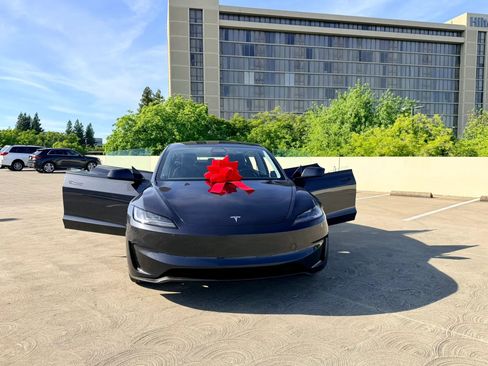 Used 2025 Tesla Model 3 Long Range RWD image 32