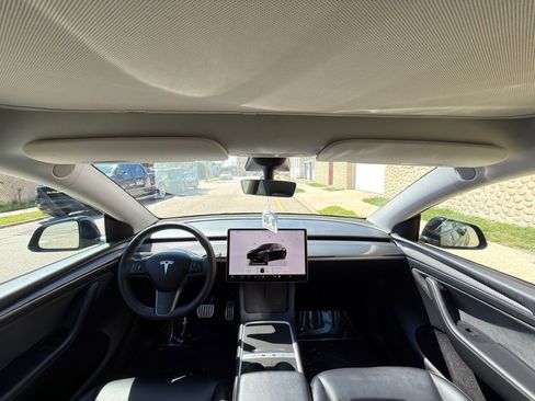 Used 2023 Tesla Model Y Performance AWD/4WD image 31