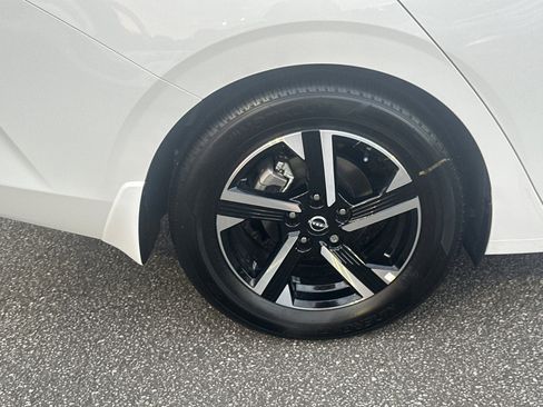 New 2025 Nissan Sentra SV image 17