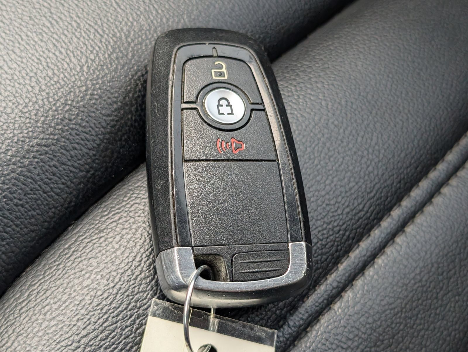 Used 2022 Ford Edge SEL AWD/4WD image 18