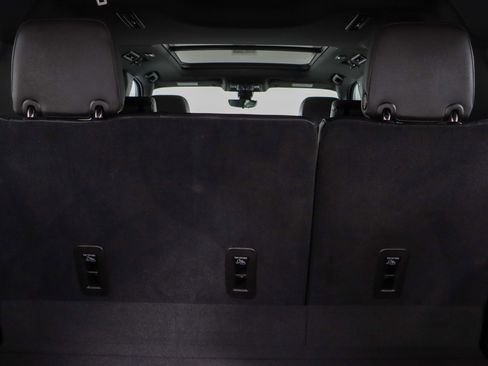 Used 2021 Chevrolet Suburban Premier w/ Premium Package image 35