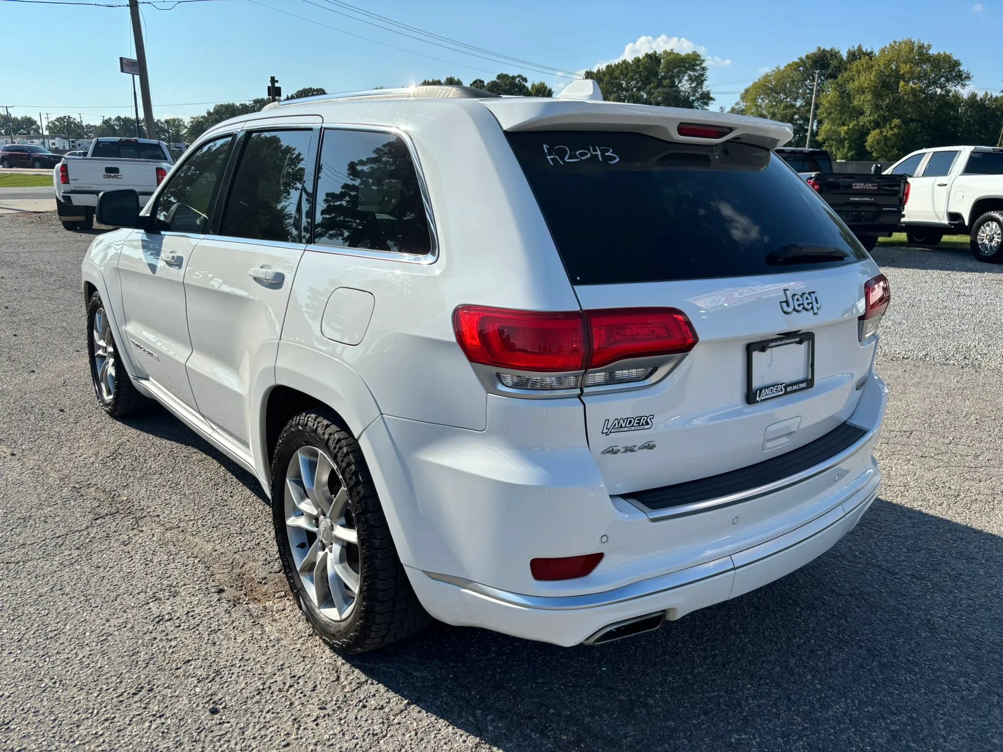 Used 2016 Jeep Grand Cherokee Summit w/ Platinum Series Group AWD/4WD image 3