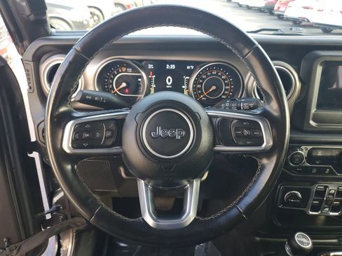 Used 2021 Jeep Wrangler Unlimited Sahara image 22
