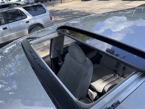 Used 2015 Lexus RX 450h FWD image 13