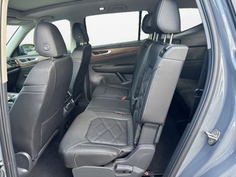 New 2026 Volkswagen Atlas SE image 13