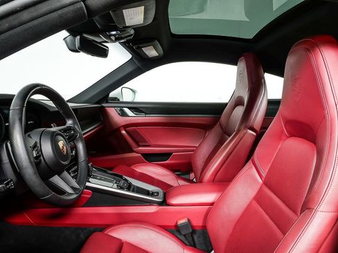 Certified 2020 Porsche 911 Carrera image 5