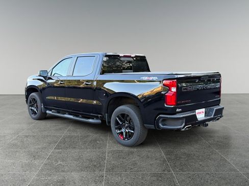 Certified 2023 Chevrolet Silverado 1500 RST w/ Redline Edition AWD/4WD image 3