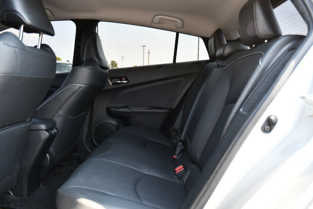 Used 2021 Toyota Prius Prime XLE FWD image 21