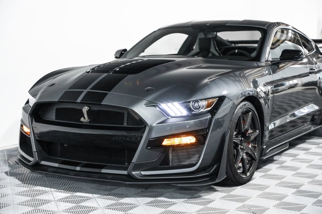 Used 2022 Ford Mustang Shelby GT500 w/ Carbon Fiber Track Pack RWD image 22