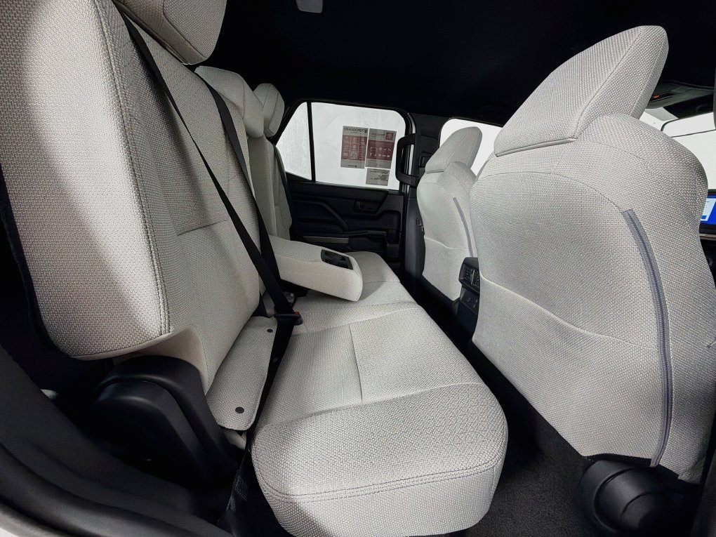 New 2026 Toyota 4Runner SR5 AWD/4WD image 27
