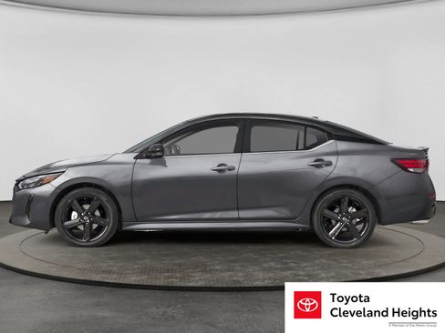 Used 2025 Nissan Sentra SR FWD image 3